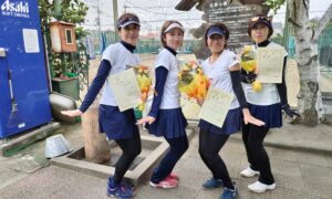 第1883回　関町ローンテニスクラブ　女子チーム戦優勝:『ＦＩＹ！どチキン』