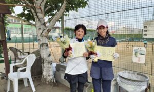 第1930回　関町ローンテニスクラブ　女子ダブルス準優勝:神津・小西ペア