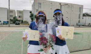 第2010回　南町田インターナショナルテニスカレッジ　女子ダブルス優勝:左近・古橋ペア