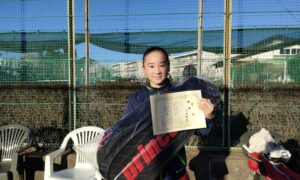第42回　関町ローンテニスクラブ　中学生女子シングルス優勝:浅海 瑛美選手