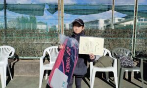 第59回　関町ローンテニスクラブ　小学生女子10才以下シングルス優勝:長谷川 莉帆選手