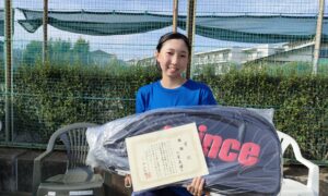 第40回　関町ローンテニスクラブ　中学生女子優勝:小菅 美緒選手