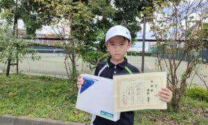 第55回　桜台テニスクラブ　小学生男子10歳以下準優勝:岡部 光希選手