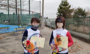 第2038回　サンライズテニススクール調布校　女子ダブルス準優勝:伊藤・福岡ペア