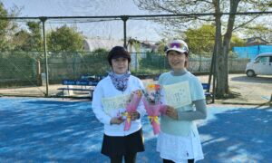 第2090回　サンライズテニススクール調布校　女子ダブルス優勝:望月・渡辺ペア