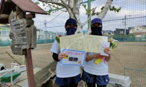 第2103回　関町ローンテニスクラブ　女子ダブルス優勝:大槻・今西ペア