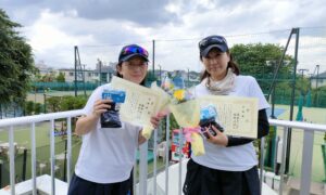 第2111回　善福寺公園テニスクラブ　女子ダブルス準優勝:飯野・東前ペア