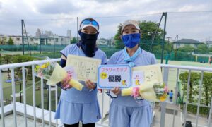 第2112回　善福寺公園テニスクラブ　女子ダブルス優勝:林・山田ペア