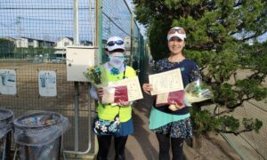 第2156回　関町ローンテニスクラブ　女子ダブルス準優勝:土屋・斉藤ペア