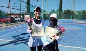 第2165回　サンライズテニススクール調布校　女子ダブルス準優勝:曽我・江木ペア
