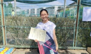 第60回　関町ローンテニスクラブ　小学生女子12才以下シングルス優勝:松田 あかり選手