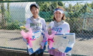 第2197回　サンライズテニススクール調布校　女子ダブルス優勝:曽我・福本ペア