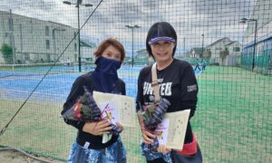 第2201回　南町田インターナショナルテニスカレッジ　女子ダブルス優勝:垣屋・花田ペア