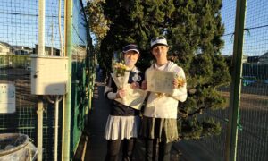 第2231回　関町ローンテニスクラブ　女子ダブルス優勝:香取・佐藤ペア