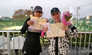 第2242回　善福寺公園テニスクラブ　女子ダブルス優勝:岩下・深瀬ペア