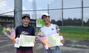 第2403回　東宝調布スポーツパーク　女子ダブルス準優勝:吉岡・桜井ペア