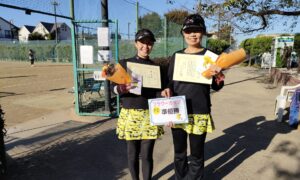 第2453回　善福寺公園テニスクラブ　女子ダブルス準優勝:齋藤・豊福ペア