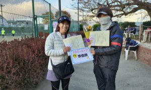 第2470回　善福寺公園テニスクラブ　女子ダブルス準優勝:中里・新実ペア