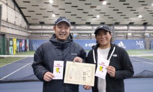 第332回　MTSテニスアリーナ三鷹　ナイターファミリーミックスダブルス準優勝:萩原夫婦