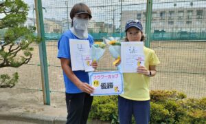 第2593回　関町ローンテニスクラブ　女子ダブルス優勝:新実・広瀬ペア