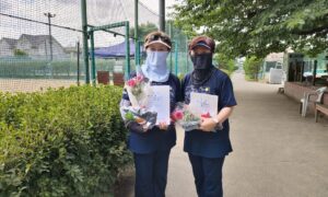 第2600回　善福寺公園テニスクラブ　女子ダブルス準優勝:鎌形・朝倉ペア