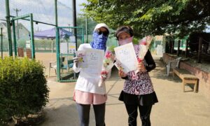 第2601回　善福寺公園テニスクラブ　女子ダブルス準優勝:内田・菅家ペア