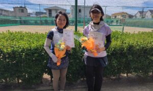 第2615回　善福寺公園テニスクラブ　女子ダブルス優勝:岡本・長谷川ペア