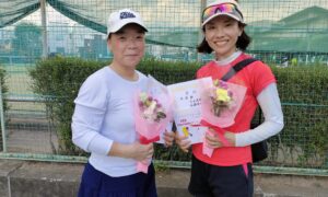 第2629回　関町ローンテニスクラブ　女子ダブルス準優勝:佐藤・下田ペア
