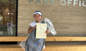 第71回　MUFG PARKテニスコート　小学生男女混合10才以下シングルス優勝:和泉沙羅選手