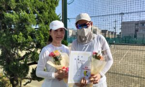 第2789回　関町ローンテニスクラブ　女子ダブルス　FB優勝:野村・佐藤ペア